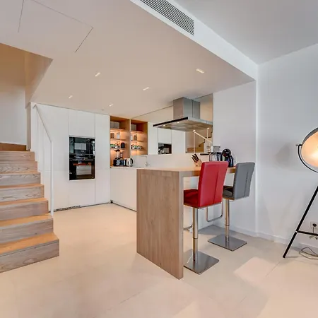 Aquasuites B10 Apartment