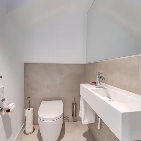 Svb Aquasuites Luxury Duplex - B10 *
